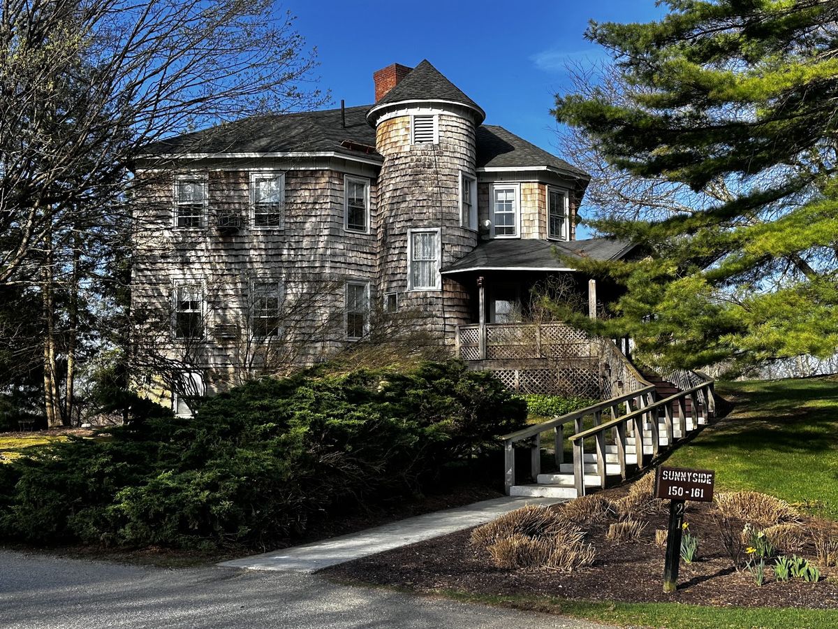 The Cornwall Inn Connecticut — country inn near West Cornwall covered bridge and Mohawk Mountain