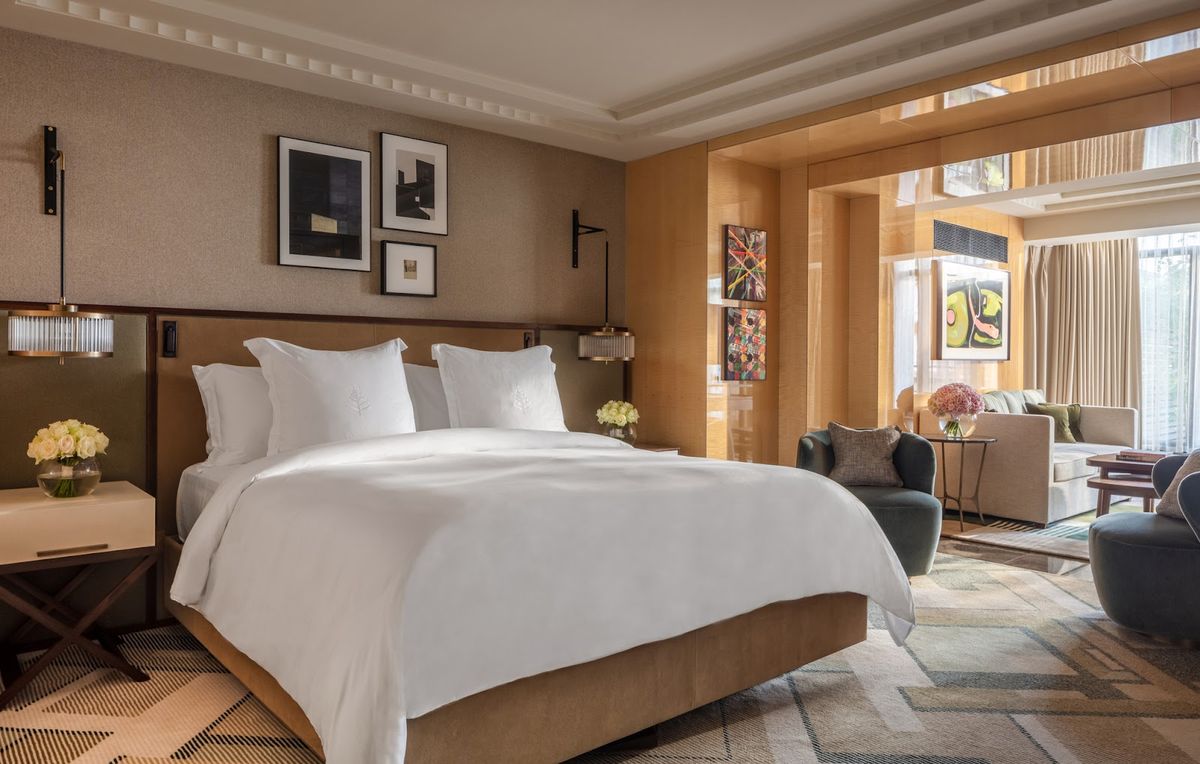 Four Seasons Hotel London at Park Lane — London — additional view 2