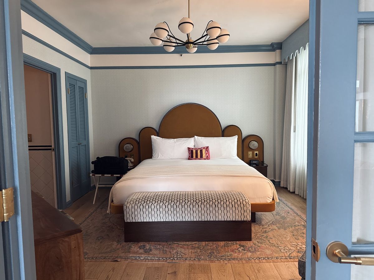 The Georgian Hotel — Los Angeles — additional view 2