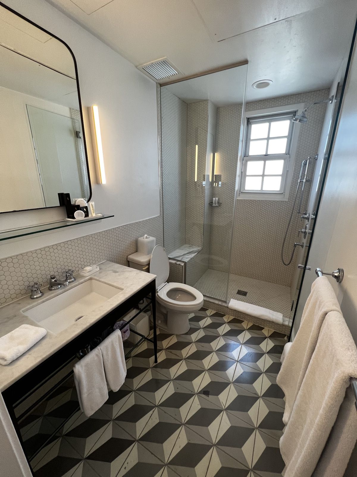 Hollywood Roosevelt Hotel — Los Angeles — additional view 4