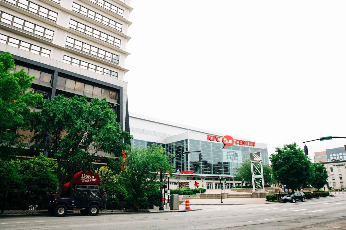 Marriott Louisville Downtown — 616-room convention hotel adjacent to Kentucky International Convention Center