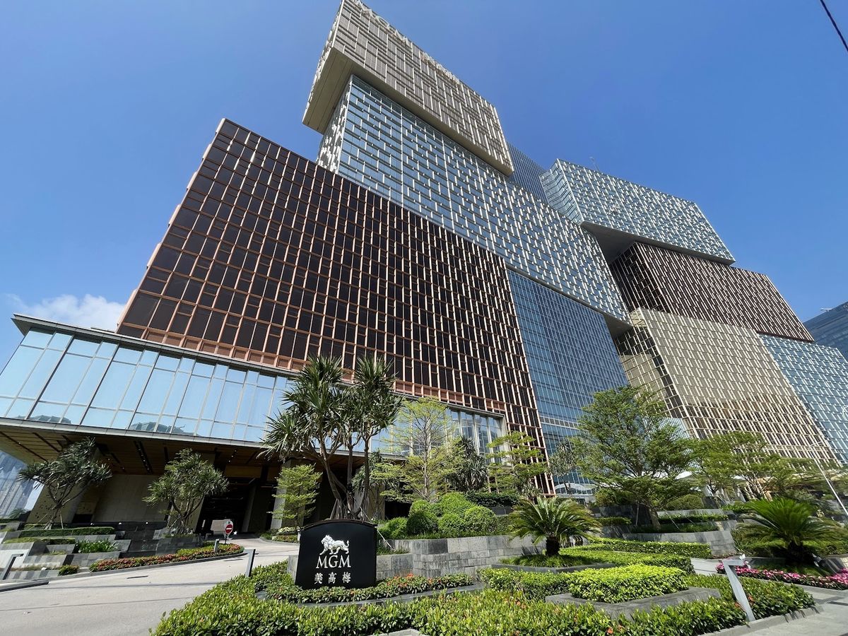Mandarin Oriental Macau — 213 rooms five-star hotel non-gaming Macau peninsula NAPE district