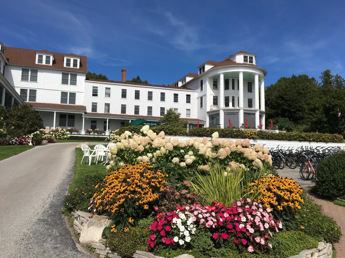 Hotel Iroquois Mackinac Island — boutique 1900 lakefront Victorian hotel near downtown ferry