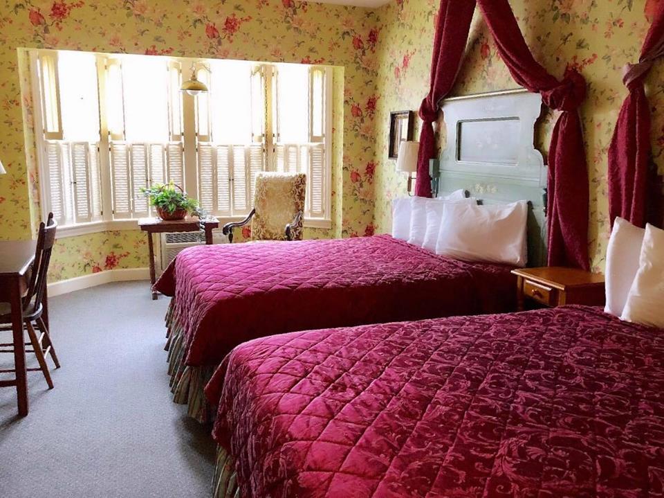 Murray Hotel Mackinac Island — 120-key 1882 Victorian on Main Street directly
