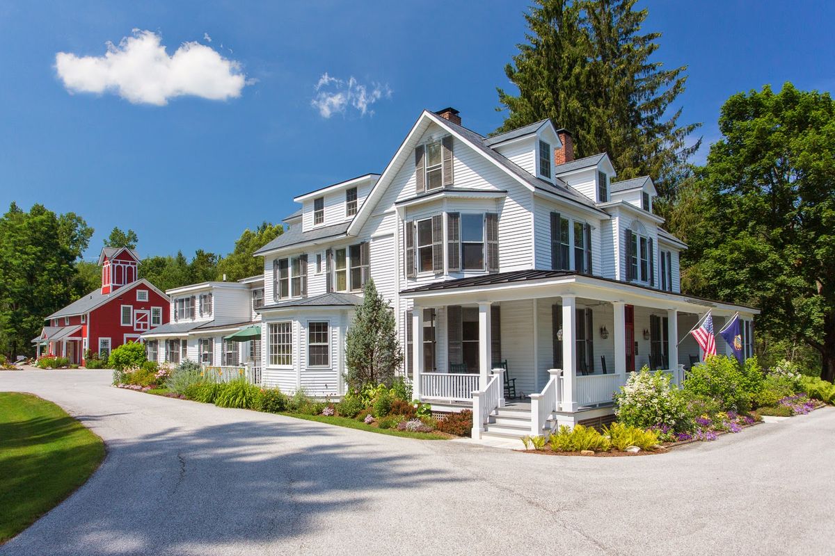 Manchester View Hotel — independent hotel with Equinox Mountain views, Manchester Center, Vermont