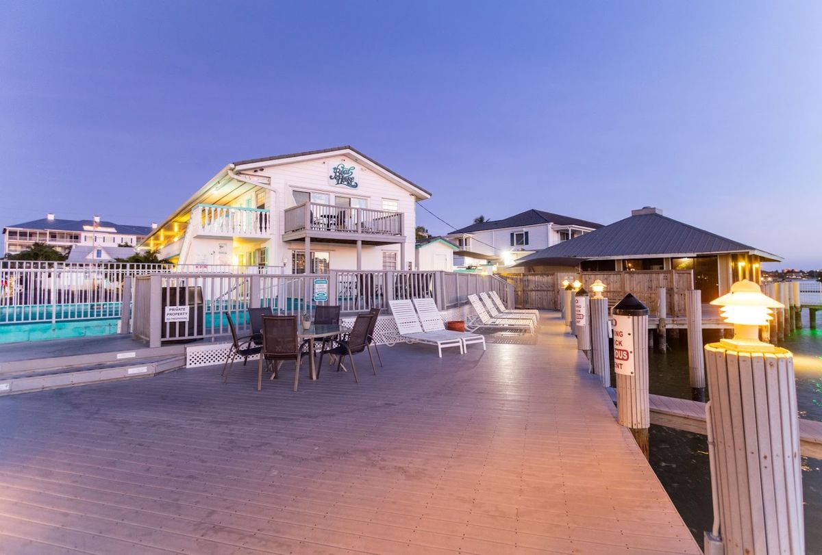Cocohut Hotel — small palm-shaded mid-island hotel with pool, Marco Island Florida