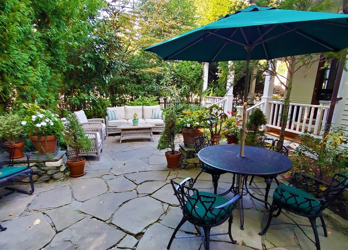 Lambert's Cove Inn & Resort — West Tisbury country inn surrounded by woodland and farms, Martha's Vineyard