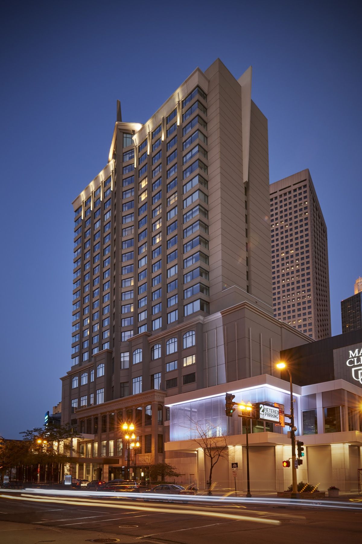 Hilton Minneapolis — large convention hotel connected to the Minneapolis Convention Center via Skyway