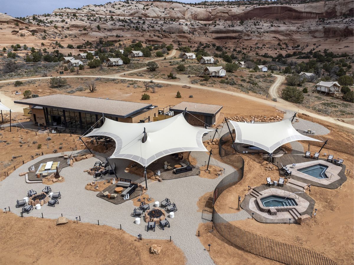 Red Cliffs Lodge — riverside ranch hotel along Highway 128 and the Colorado River near Castle Valley, Moab