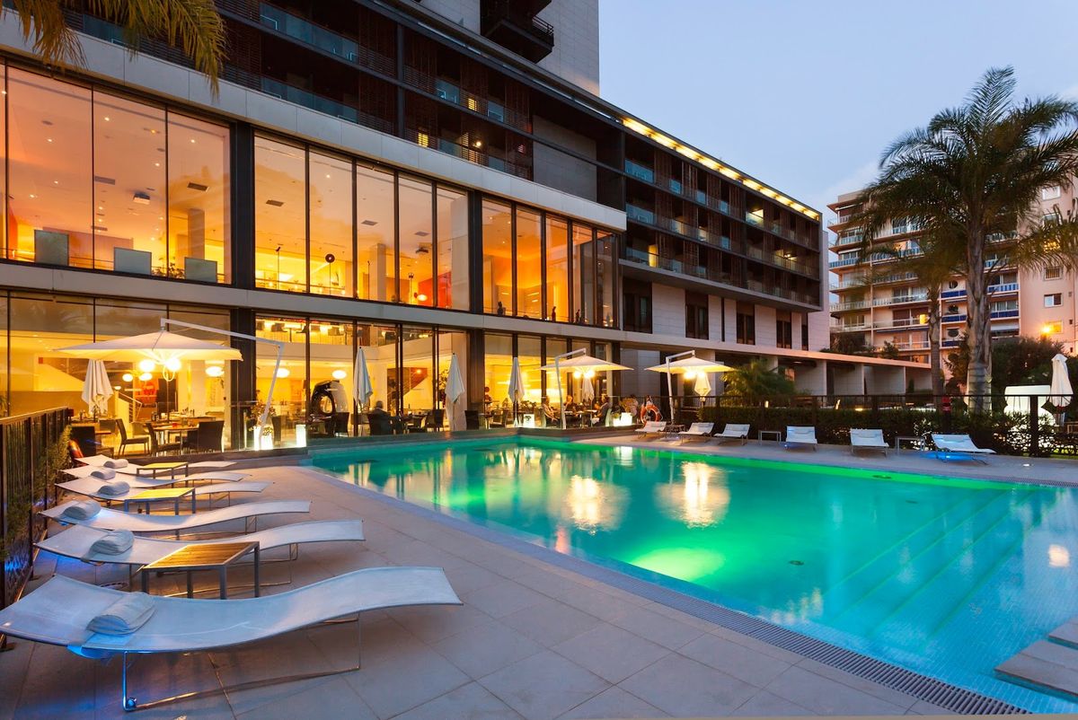 Hôtel de France — the 26-room family-run two-star on Rue de la
