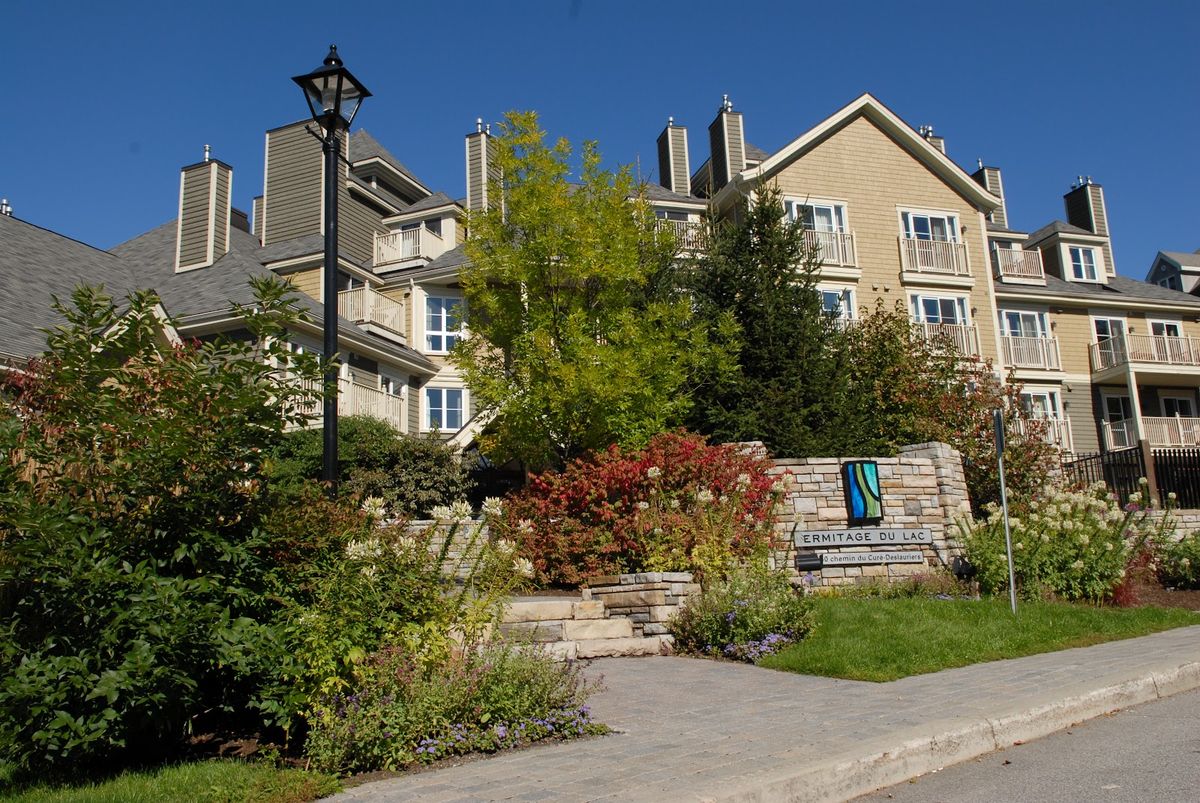 Lodge de la Montagne — ski-in ski-out condo lodge in Mont-Tremblant pedestrian village