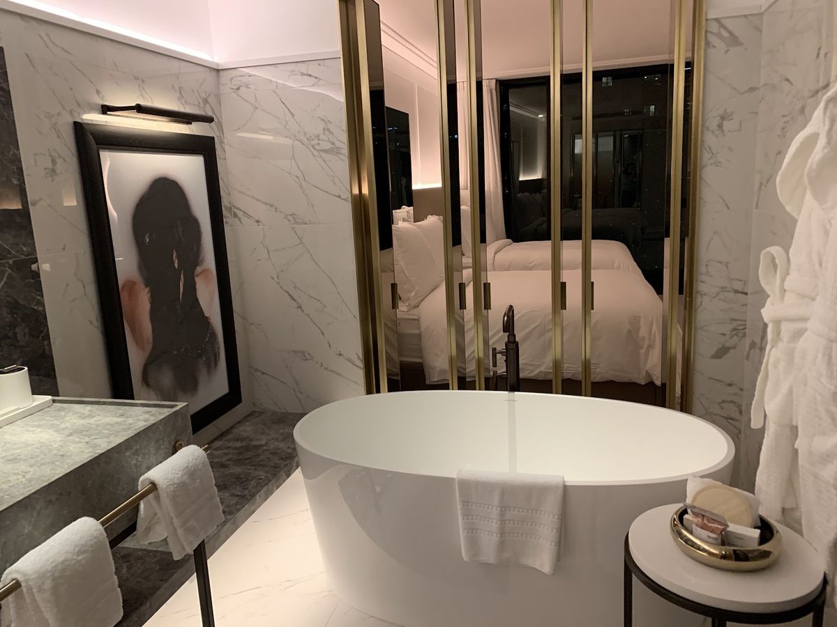 Four Seasons Hotel Montreal — Montreal — additional view 4