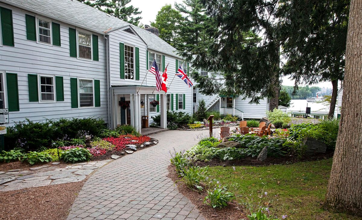 Touchstone Resort on Lake Muskoka — lakeside villas with private boat slips, Bracebridge area