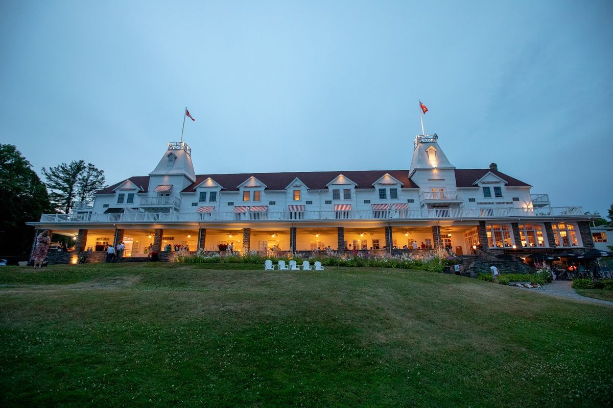 Deerhurst Resort Huntsville — lakeside resort with golf and spa near Algonquin Park