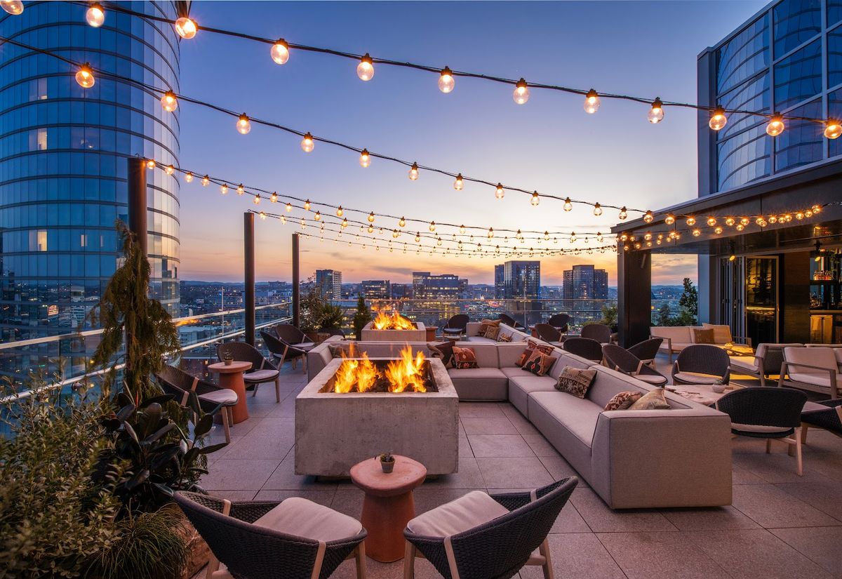 Nashville skyline — luxury hotel destination