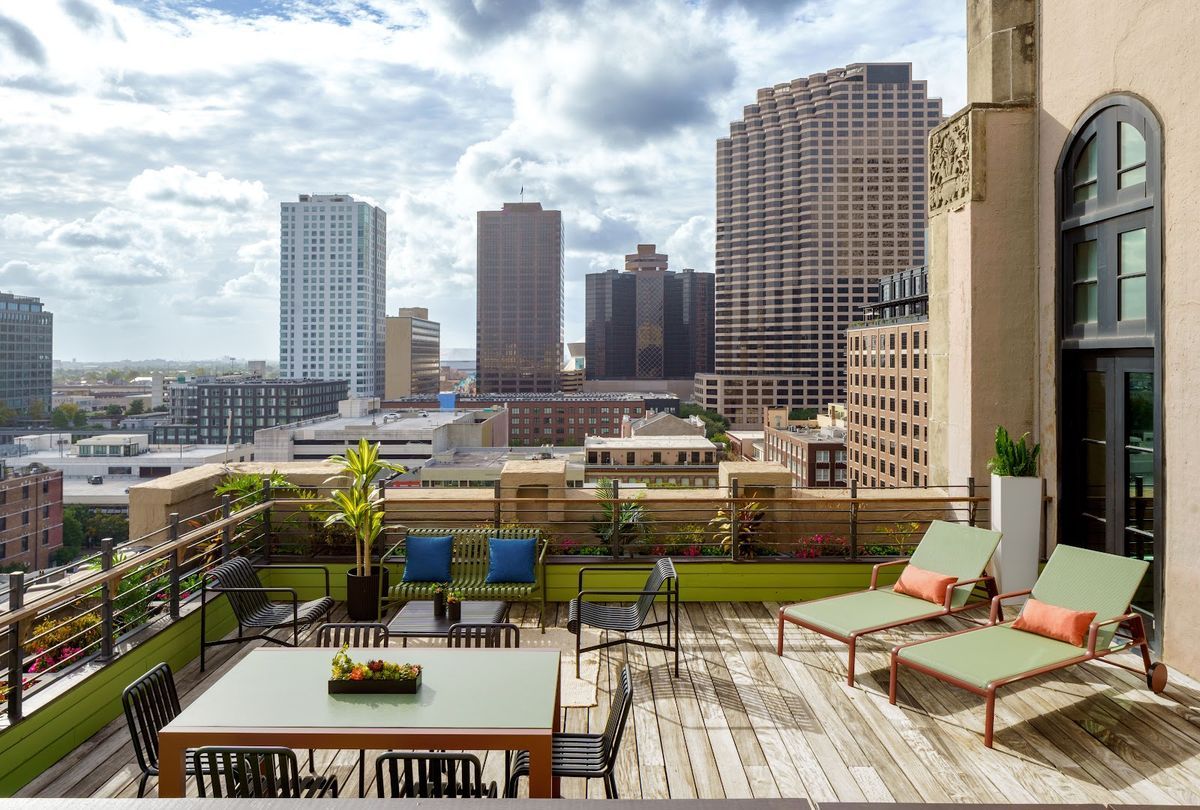 New Orleans skyline — luxury hotel destination