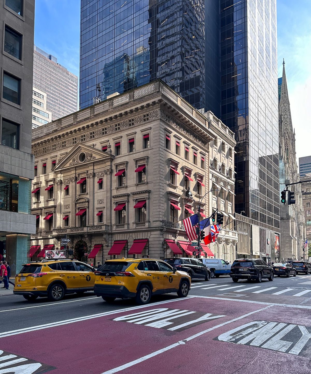 The St. Regis New York — Fifth Avenue luxury hotel with butler service