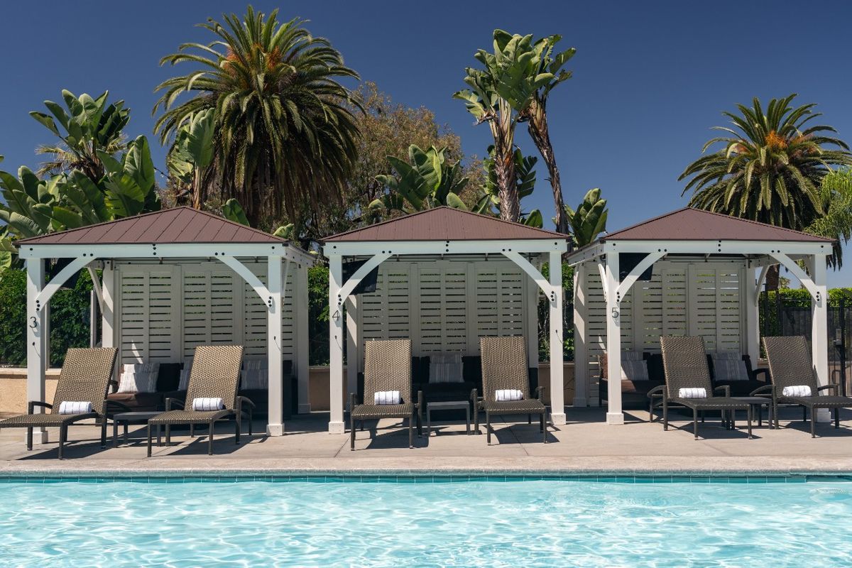 Newport Beach Marriott Bayview — business hotel near John Wayne Airport with Back Bay views