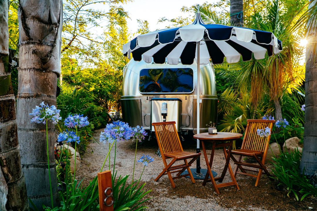 Capri Hotel Ojai — restored 1939 mid-century boutique hotel with pool and East End valley views