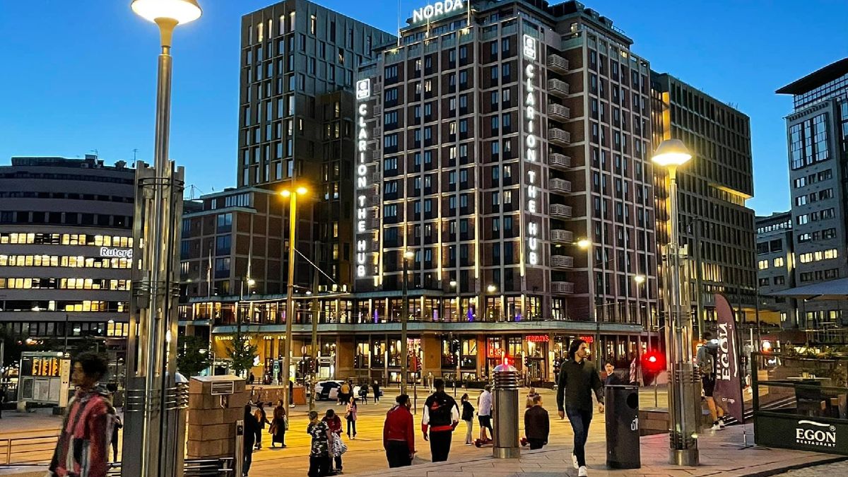 Radisson Blu Plaza Hotel Oslo — the 117-metre tower at Sonja Henies