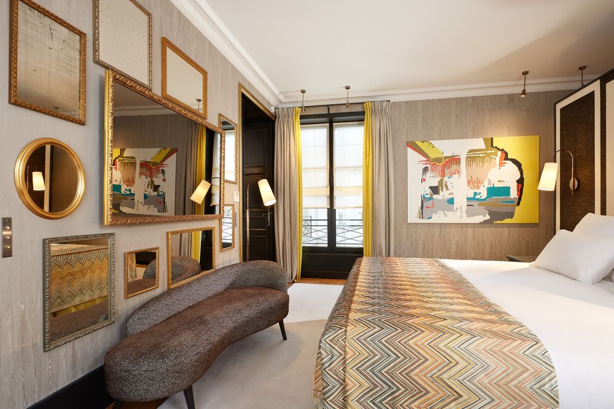 Le Pavillon de la Reine — Paris — additional view 4