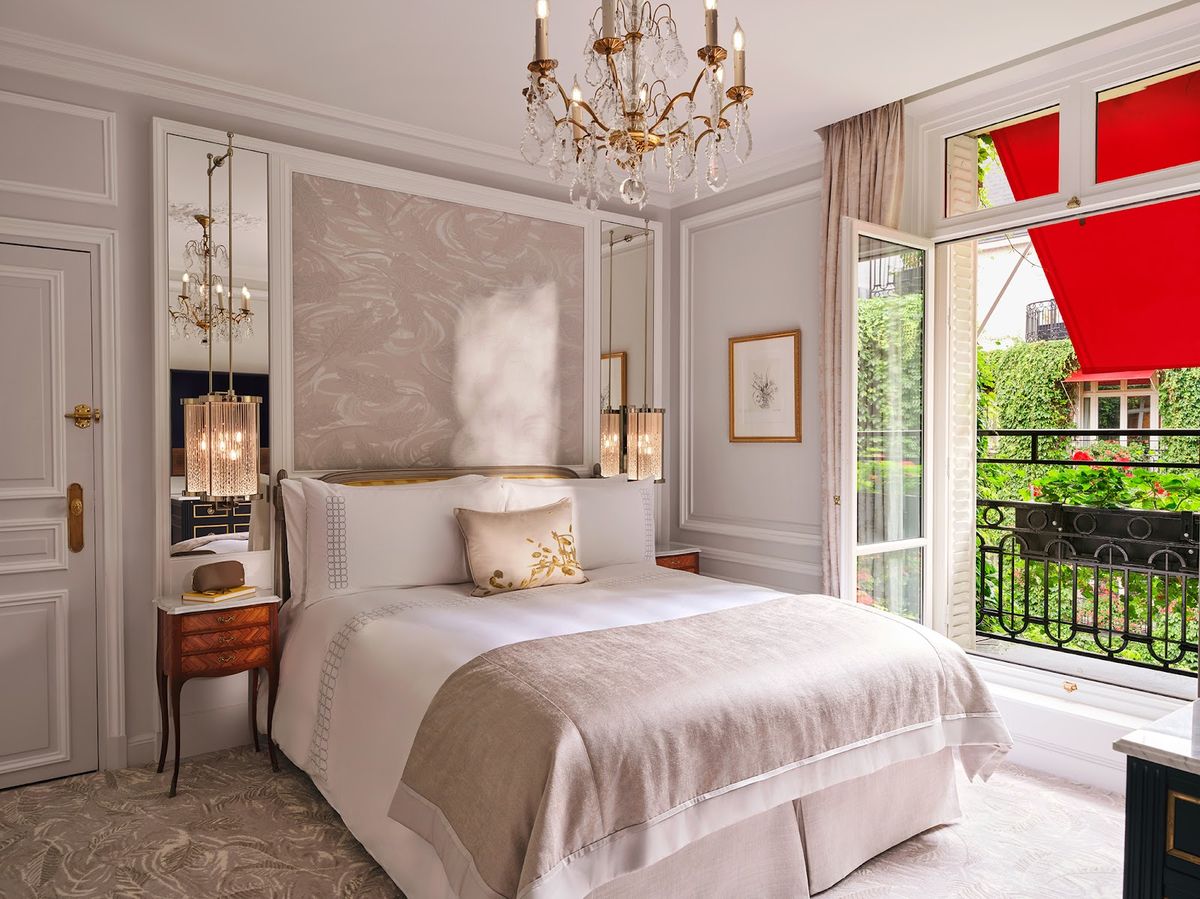 Hôtel Plaza Athénée — Paris — additional view 4