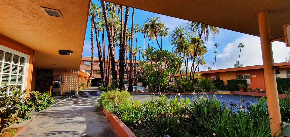 Old Town Pasadena Inn — independent boutique inn in the historic Old Pasadena district