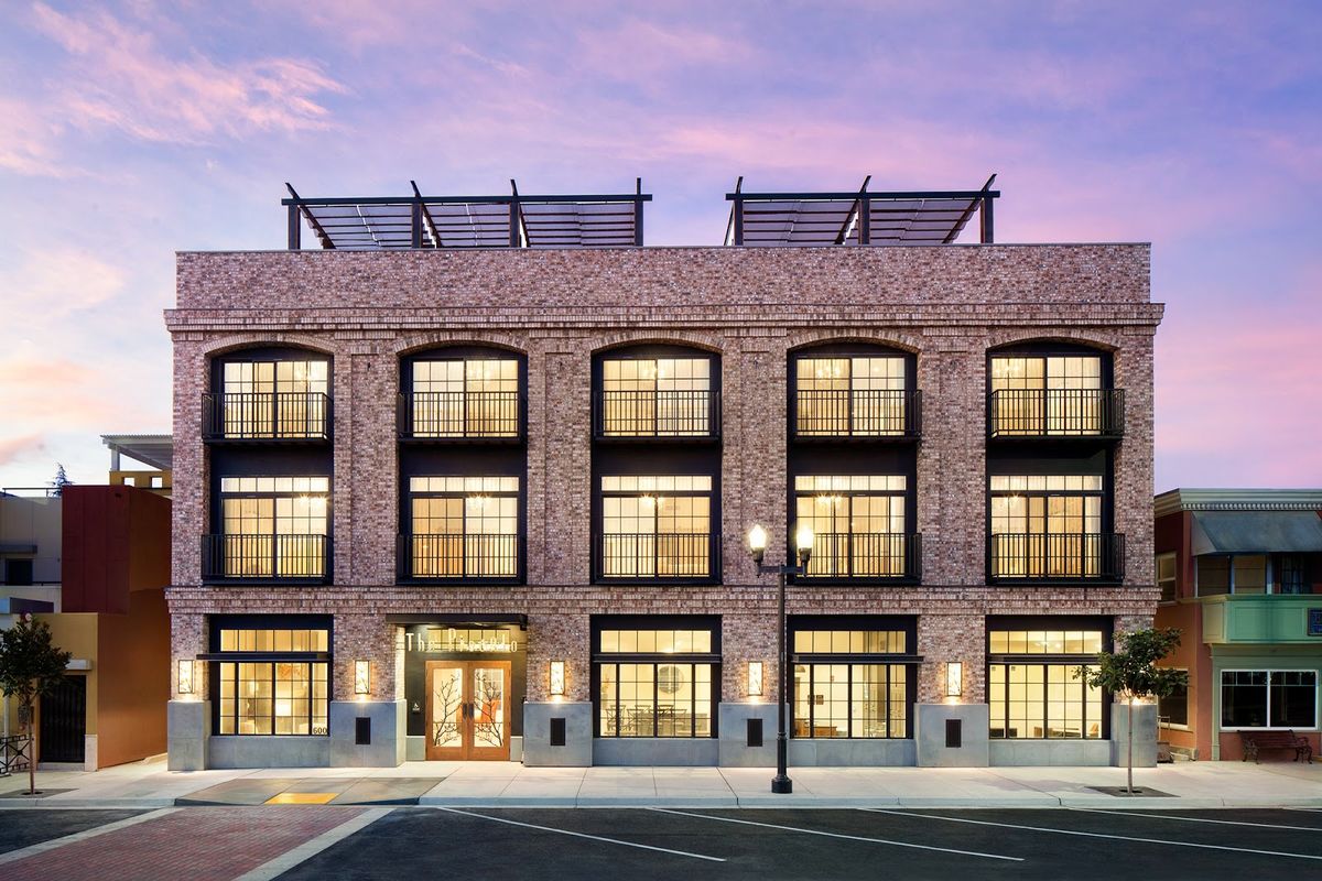 Paso Robles Inn — historic 1891 hotel with mineral hot spring tubs on Spring Street, Downtown Paso Robles