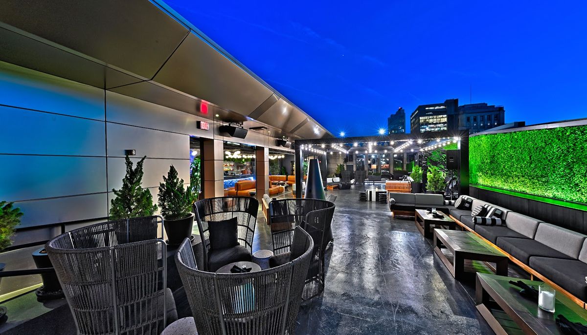 The Logan Philadelphia, Hilton Curio Collection — design hotel on Logan Square overlooking the Franklin Institute