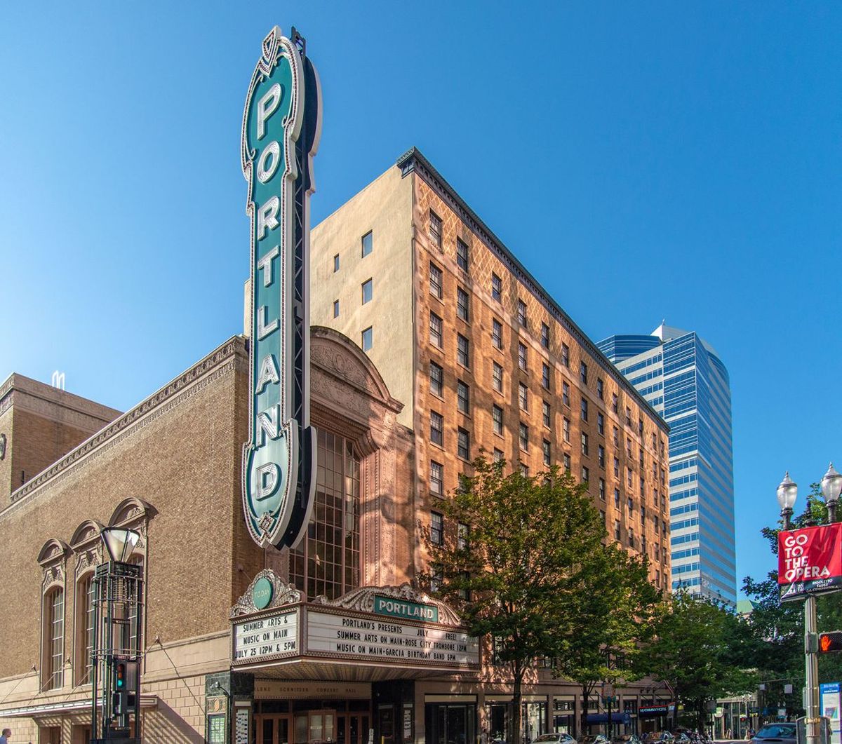 The Hoxton Portland — boutique hotel in Old Town Chinatown with Tope rooftop restaurant