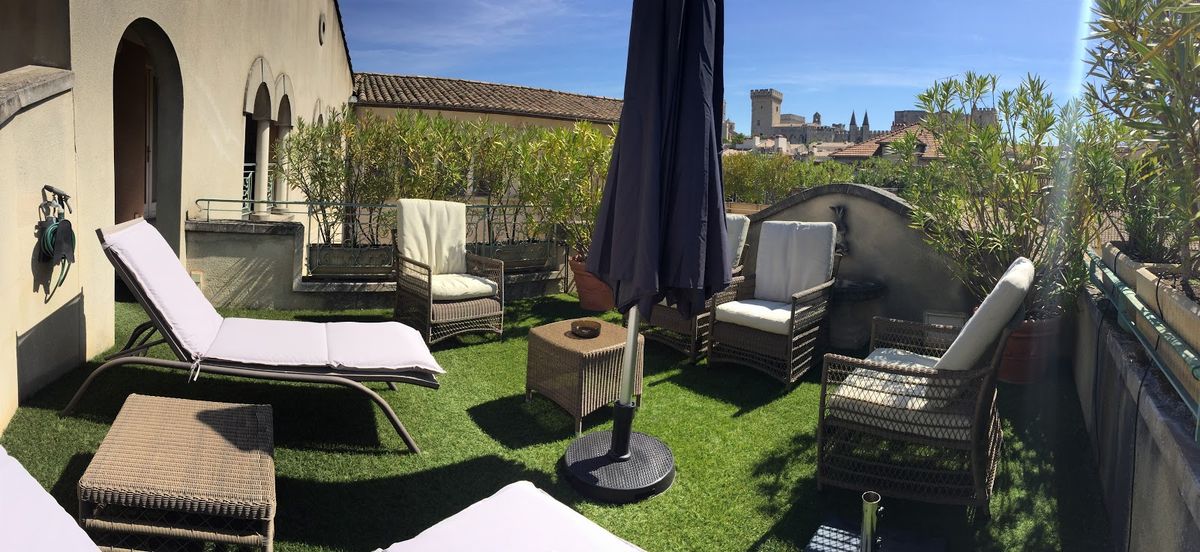 Capelongue A Beaumier Hotel Bonnieux — Luberon village hotel with cooking school and Michelin starred restaurant in southern France