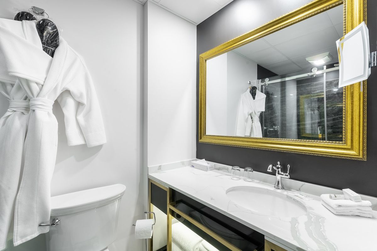 Hotel Clarendon — Quebec City — additional view 3