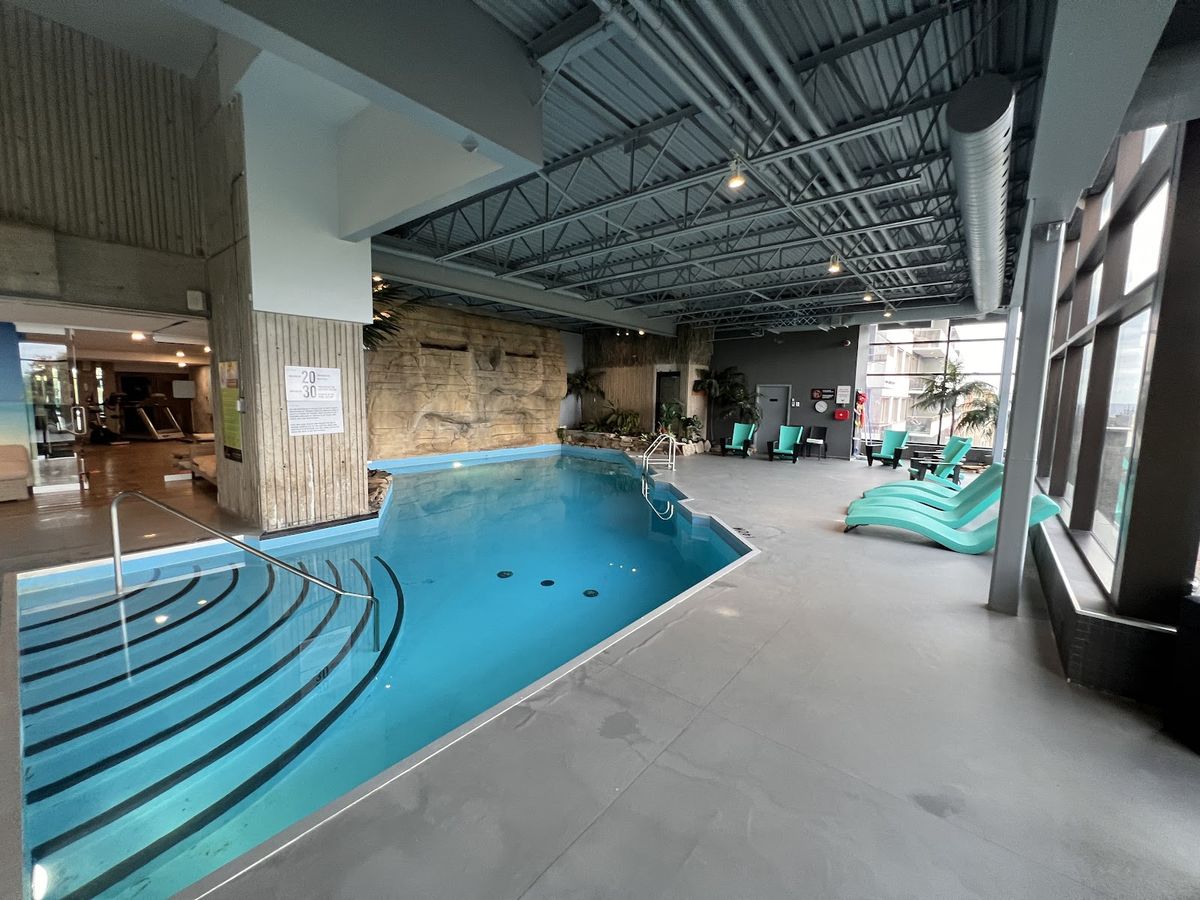 Hotel Le Concorde Quebec — Quebec City — additional view 3