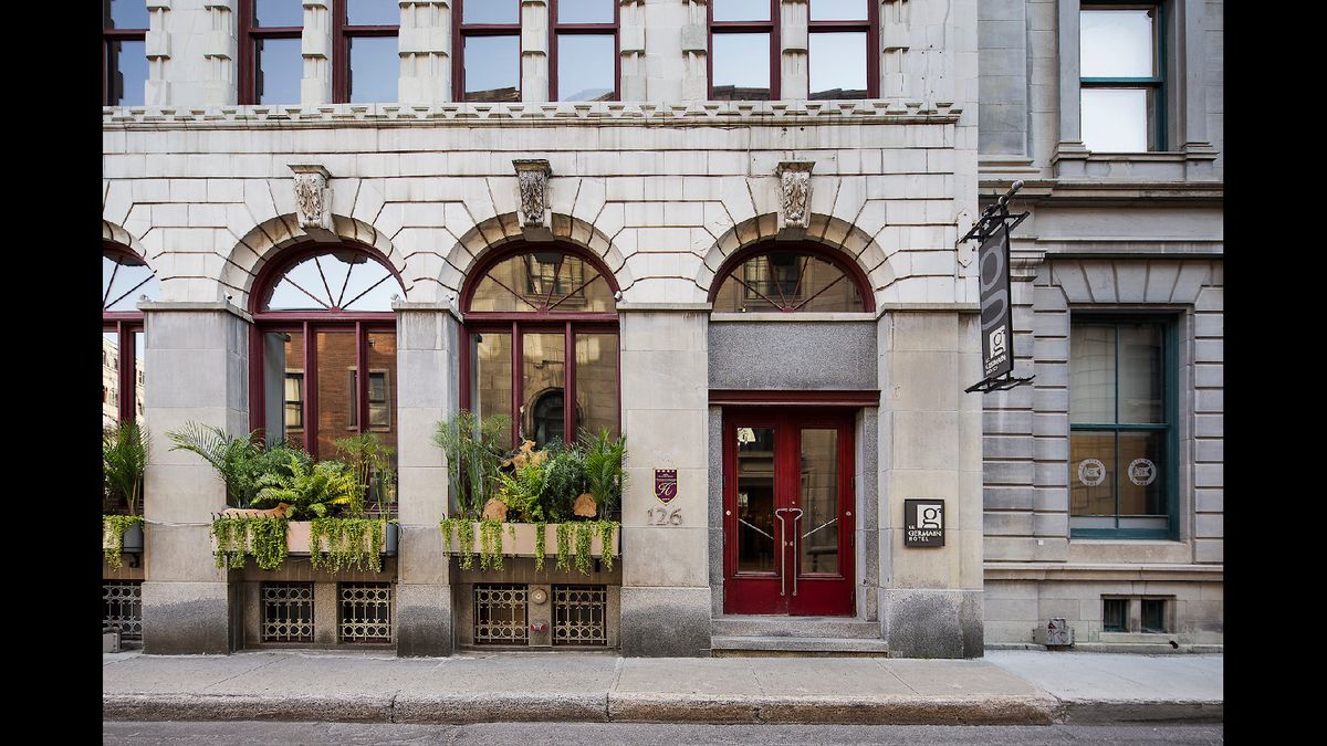 Hotel Manoir Victoria — historic four-star hotel inside the walls of Vieux-Quebec Haut-Ville on Cote du Palais