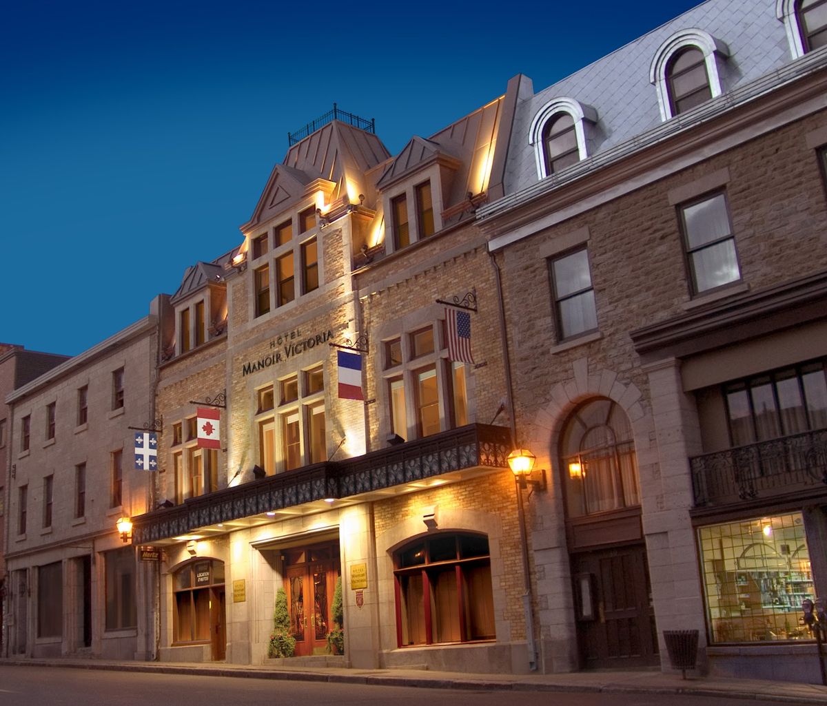 Hotel Le Capitole — boutique theatre hotel adjoining the Capitole de Quebec on Place D'Youville, Haut-Ville