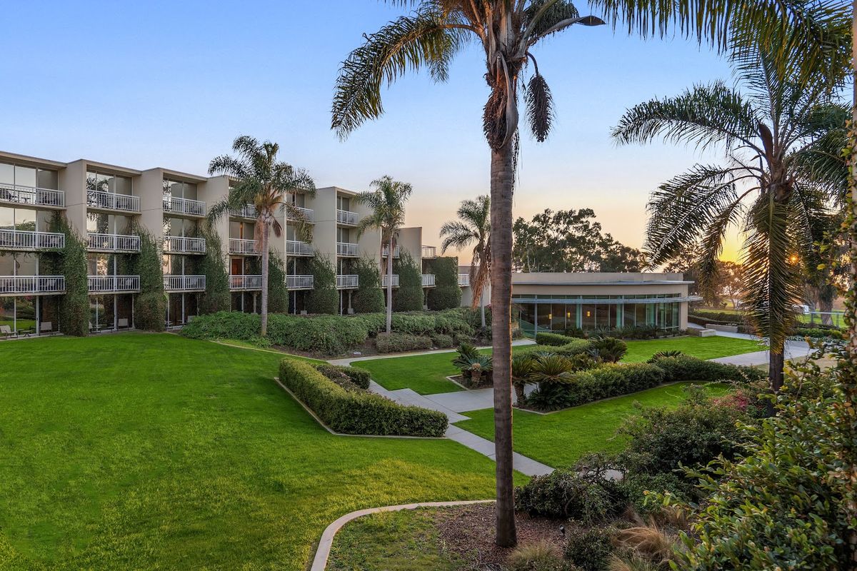 Cape Rey Carlsbad Beach Resort — Hilton Curio Pacific beachfront resort in Carlsbad California