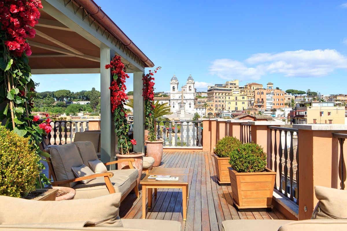 Palazzo Manfredi Rome — boutique hotel overlooking the Colosseum