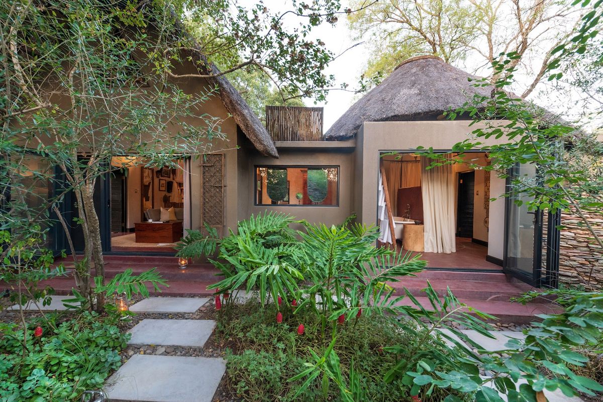 Kirkman's Kamp Sabi Sand — 1920s style safari lodge with 18 cottages, restored Edwardian farmhouse and AndBeyond service