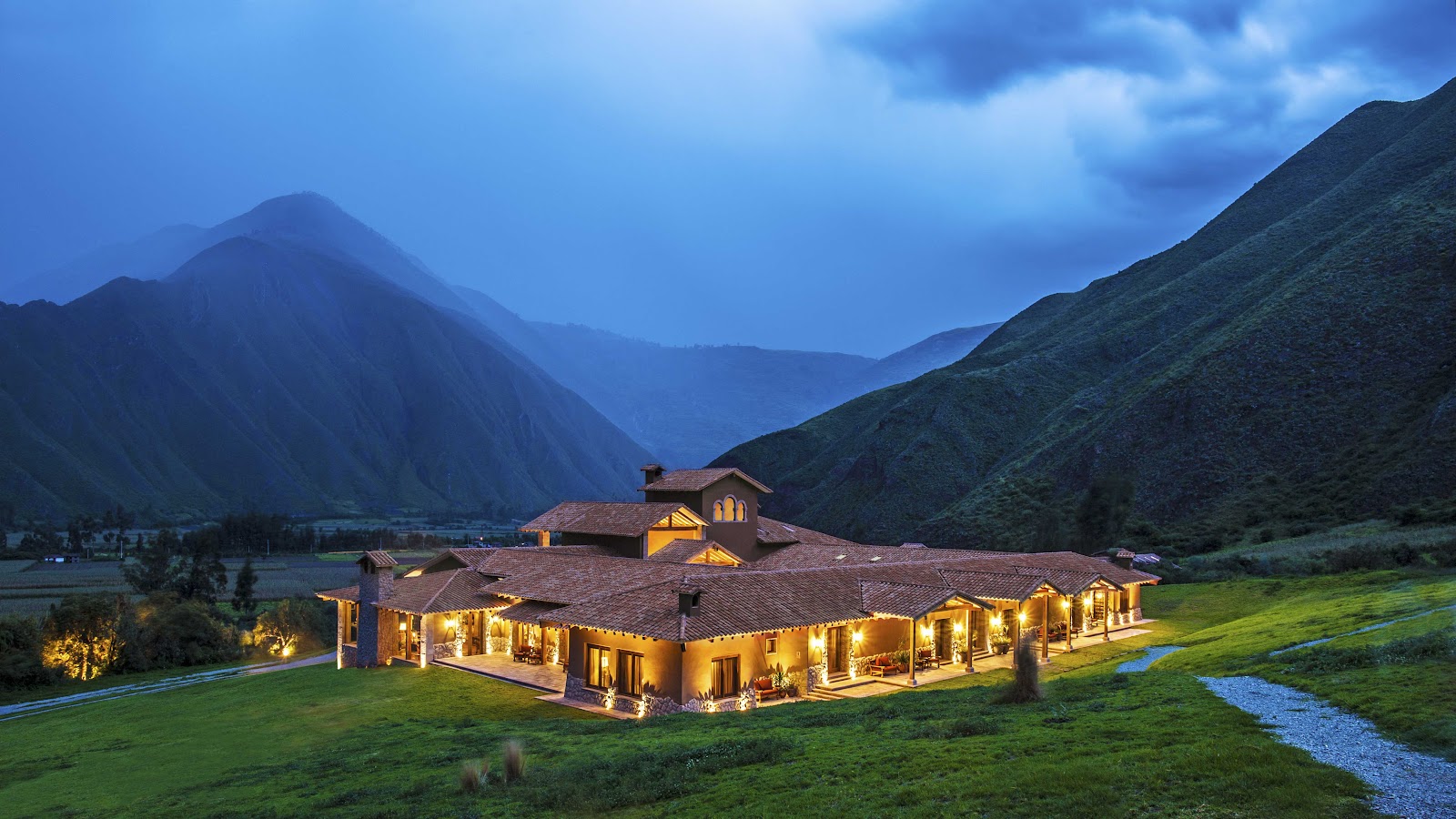 Tambo del Inka Sacred Valley Peru — 128 rooms five-star resort on Urubamba River with private rail access