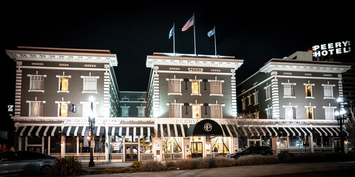 Sheraton Salt Lake City Hotel — full-service business hotel with rooftop pool and Wasatch views