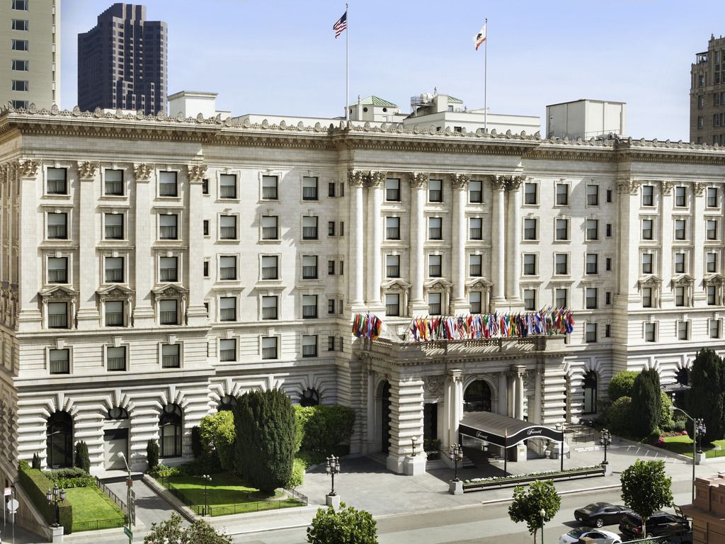 San Francisco skyline — luxury hotel destination