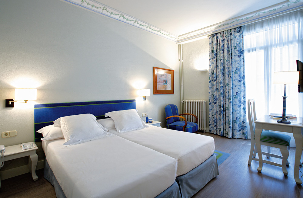 Hotel Niza San Sebastian — 40-room 1909 Belle-Époque townhouse directly opposite La Concha Beach