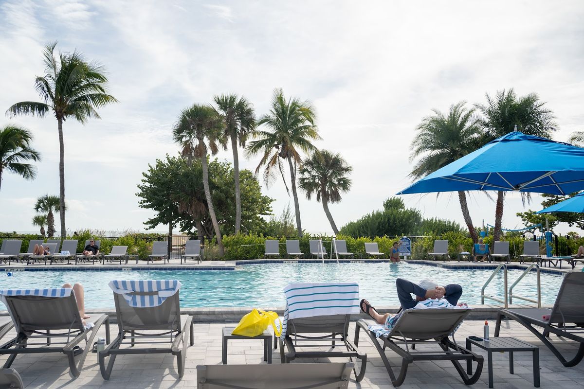 Sundial Beach Resort & Spa Sanibel — Middle Gulf Drive condo-resort with five swimming pools and tennis courts
