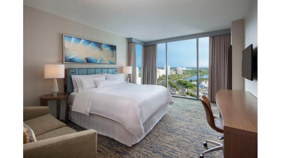 Hyatt Regency Sarasota — bayfront hotel with marina, pool deck and lagoon