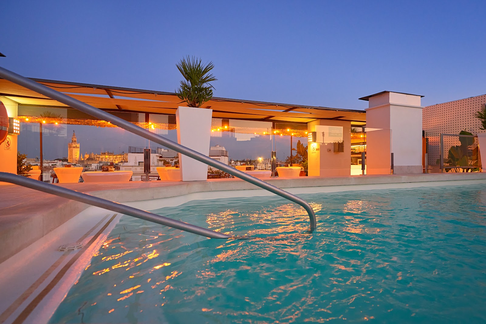 Hotel Becquer