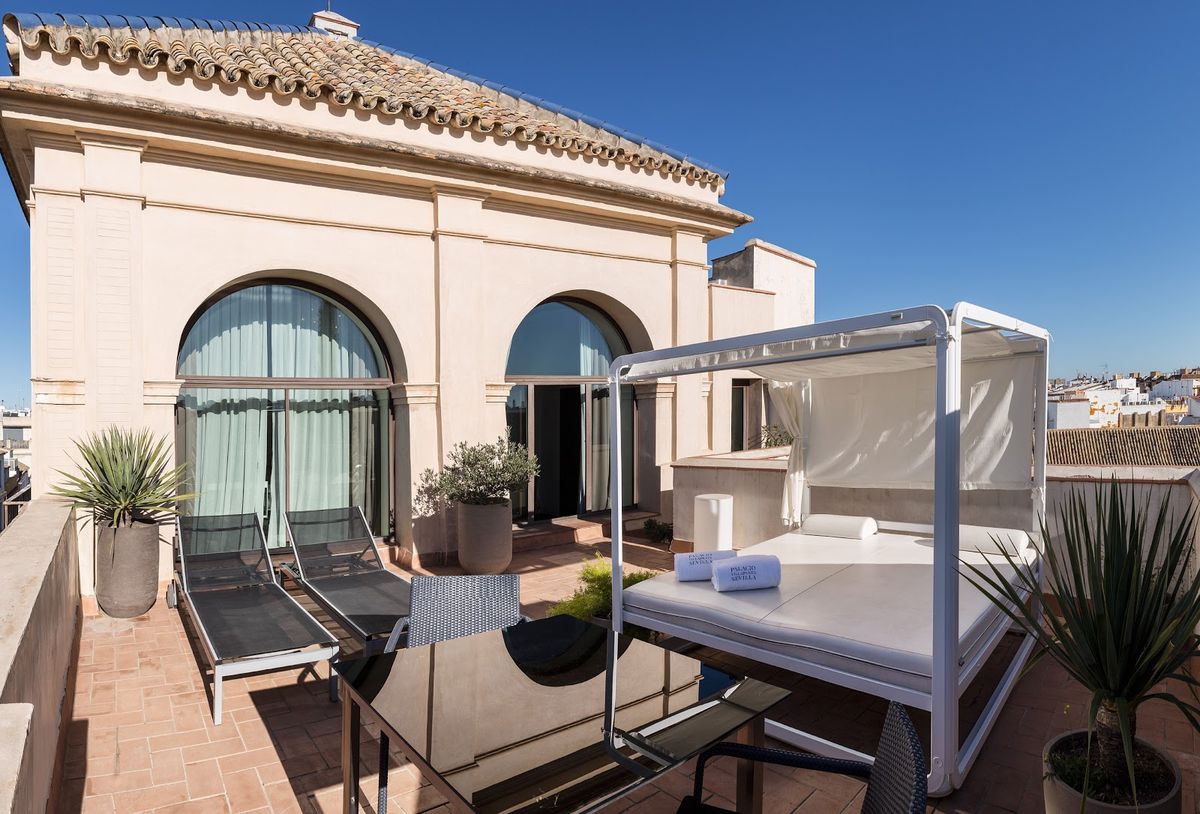 Corral del Rey Seville — 17 room luxury townhouse hotel in restored 17th century mansion in Alfalfa neighborhood