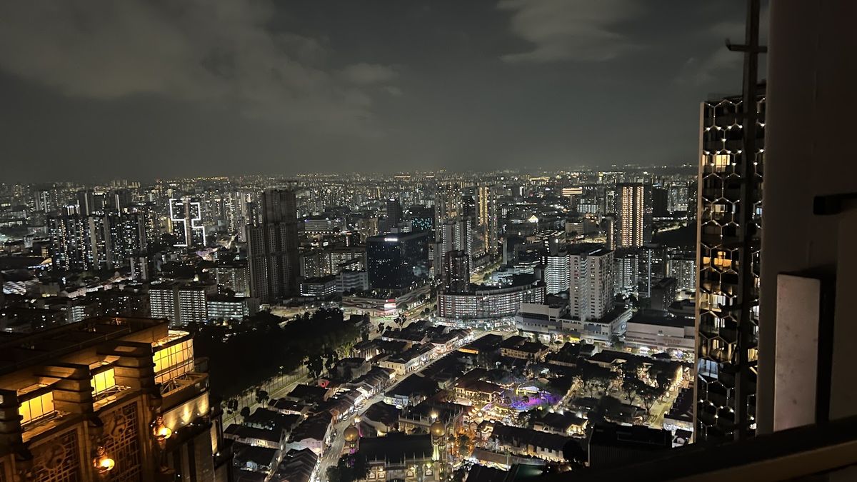 Singapore Marina Bay skyline at night — Marina Bay Sands hotel with