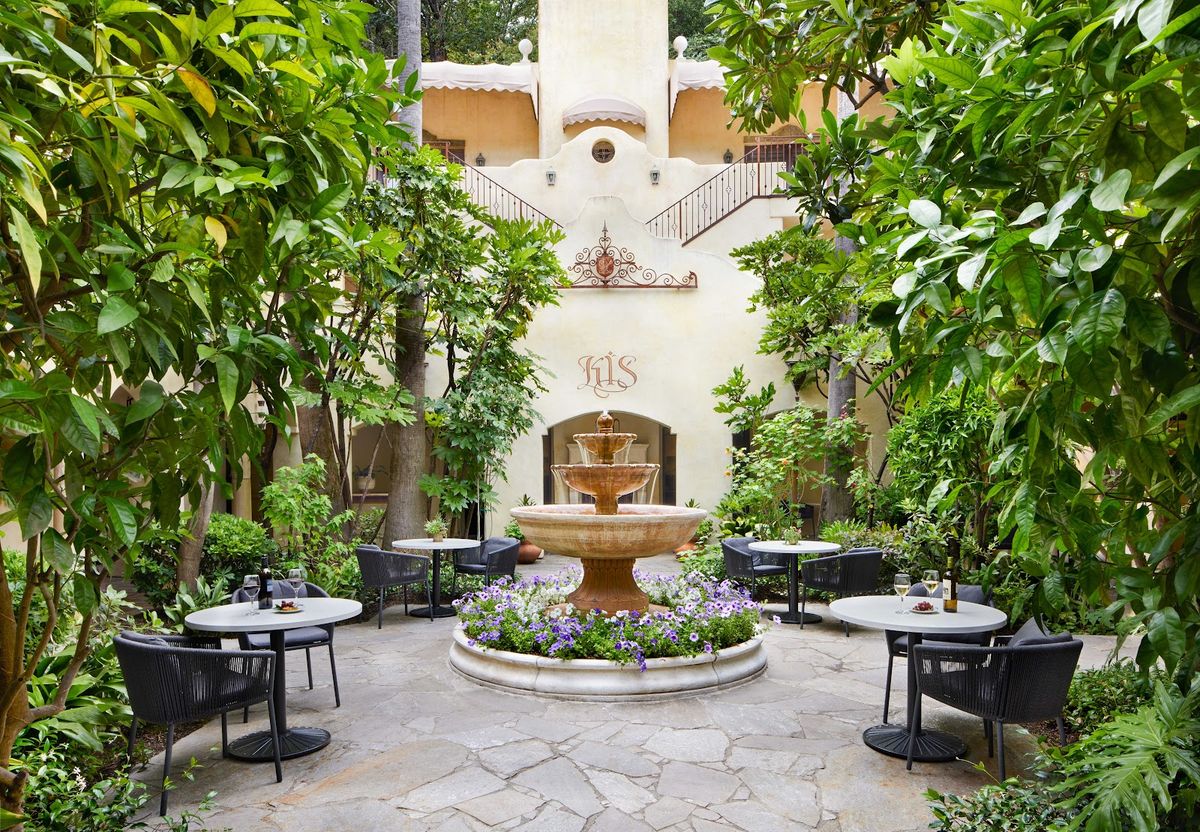The Lodge at Sonoma, Autograph Collection — cottage-style resort with vineyard pool, walking distance to Sonoma Plaza