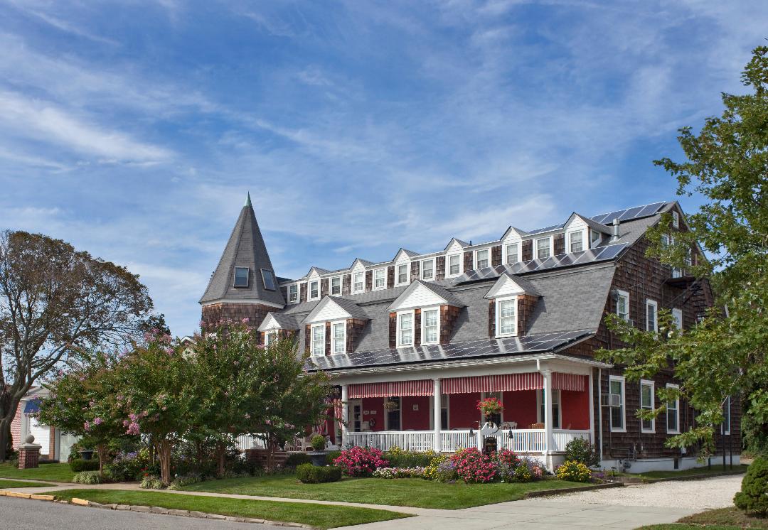 The Hewitt Wellington Hotel — 1880 Victorian boutique hotel overlooking Spring Lake, New Jersey