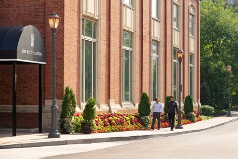 21c Museum Hotel St. Louis — boutique hotel inside the historic YMCA building downtown with contemporary art galleries